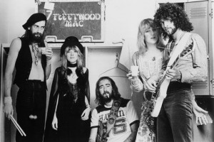 Peter Green (chitarist), Mick Fleetwood (baterist) si John McVie (basist)