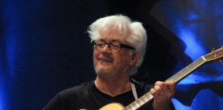 Trei minute cu Larry Coryell în Vama Veche (21.07.2012) Larry Coryell in Vama Veche