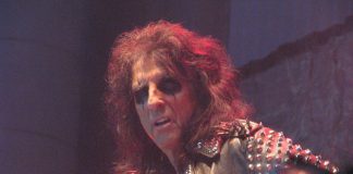 CRONICĂ ȘI ÎNTÂLNIRE CU ARTISTUL. ALICE COOPER LA ARENELE ROMANE (14.06.2011) ALICE COOPER LA ARENELE ROMANE (14.06.2011)