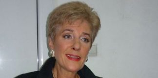 Vocea anilor de liceu. Stela Enache. Glasul tinereţii fără bătrâneţe şi al adolescenţei fără de sfârşit