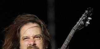 John Petrucci (Dream Theater): „Faptul că nu am fost considerați o trupă cool a fost punctul nostru forte”