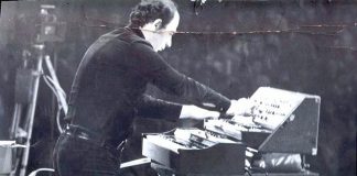 Adrian Enescu vă invită în Control Club din Bucureşti (23 martie)