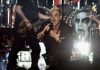 URSUS ÎȘI CERE SCUZE ȘI OFERĂ UN CADOU SPECTATORILOR DE LA CONCERTUL LUI ROBBIE WILLIAMS