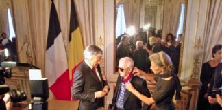 Charles Aznavour a primit Titlul de Comandant al Ordinului Coroanei în Belgia