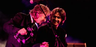 Chris White şi Chris Whitten (“The Dire Straits Experience Tour”) revin în România pentru două concerte