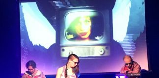 Omelette în deschidere la Lazy Monday