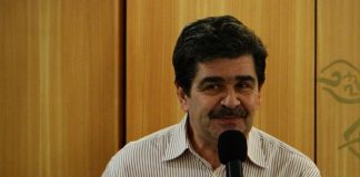 „Aştept să crăpi (de astăzi, în prime-time)“ – Radu Paraschivescu și-a prezentat noua carte (3.11.2016)