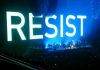 #Resist: Roger Waters a început turneul mondial „Us + Them” în Kansas City – VIDEO