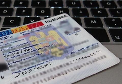 Românii vor putea solicita cartea electronică de identitate din august