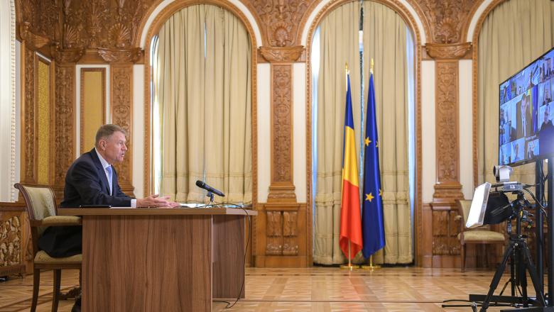 SPECIALII DIN EDUCAȚIE: Aproape 1.500 de profesori, în frunte cu președintele Iohannis, își țin catedrele blocate în timp ce ocupă alte funcții