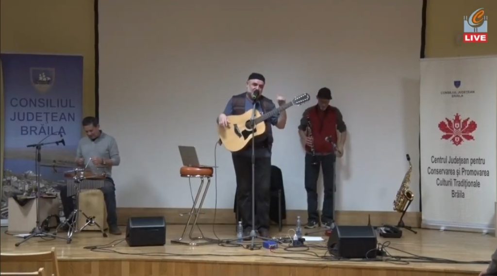 Cronica unui concert (ne)anunțat: Lucian Blaga & Invitații în sala PortoArte a Centrului Cultural Brăila (12.01.2023)